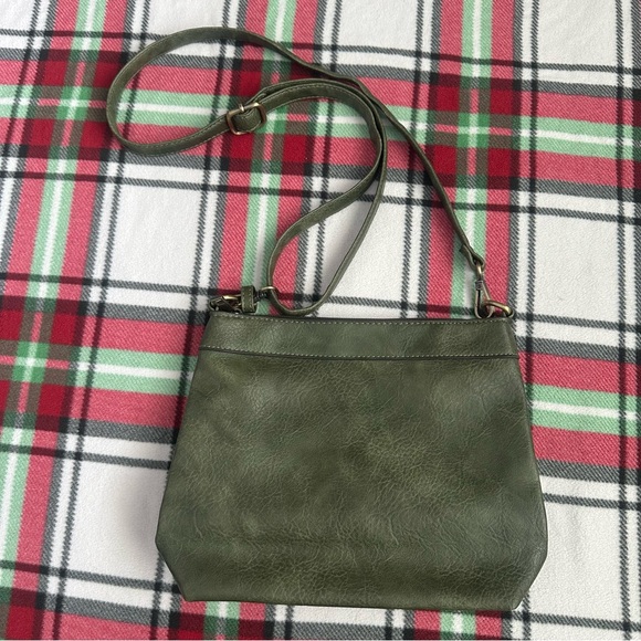 Malibu Skye Olive Green Vegan Leather Crossbody Bag - Picture 2 of 8